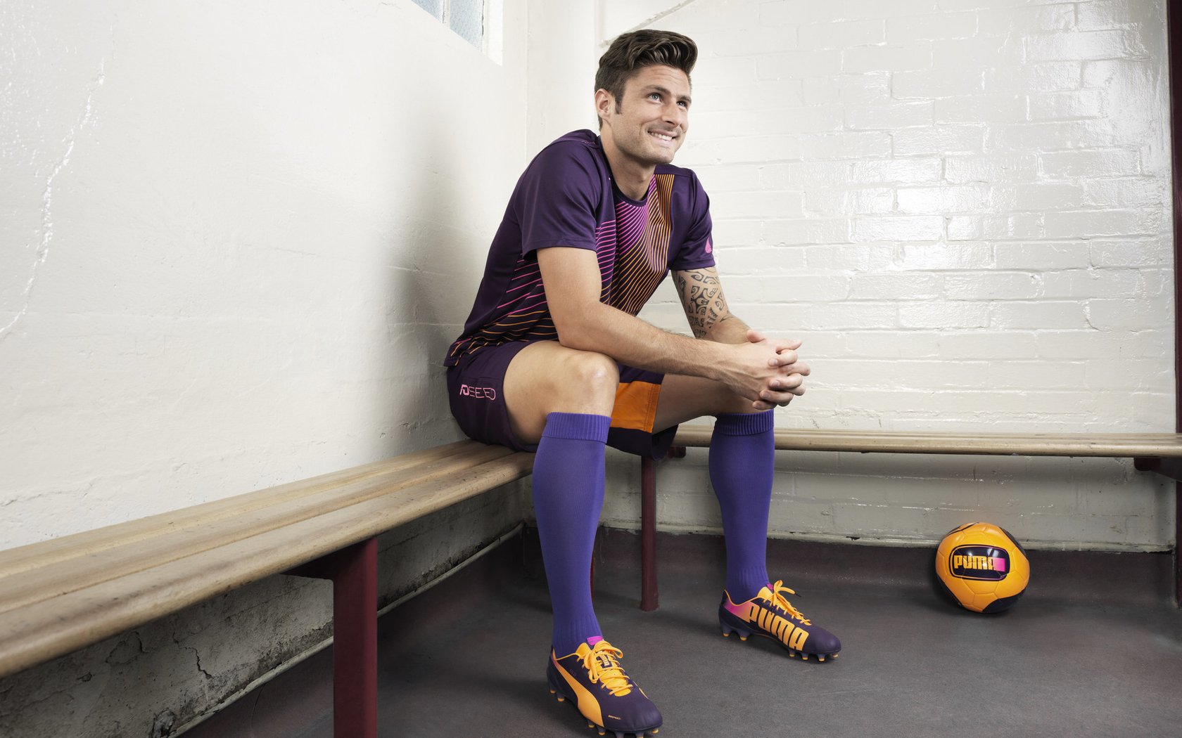 中国足球场馆智慧化升级,智能管理成趋势,足球场馆的产业链分析